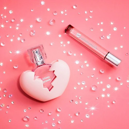 Ariana Grande Thank U, Next 30ml EDP Spray + 10ml EDP Purse Spray Gift Set 2024 - Image 3