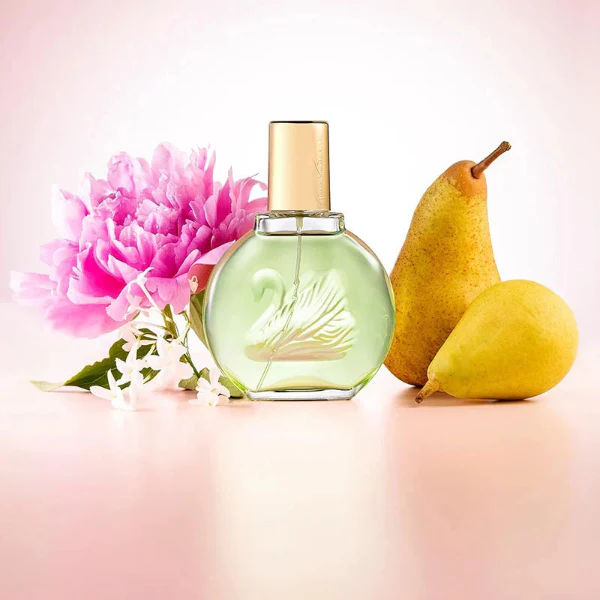 Gloria Vanderbilt Jardin A New York 100ml Eau De Parfum Spray - Image 3