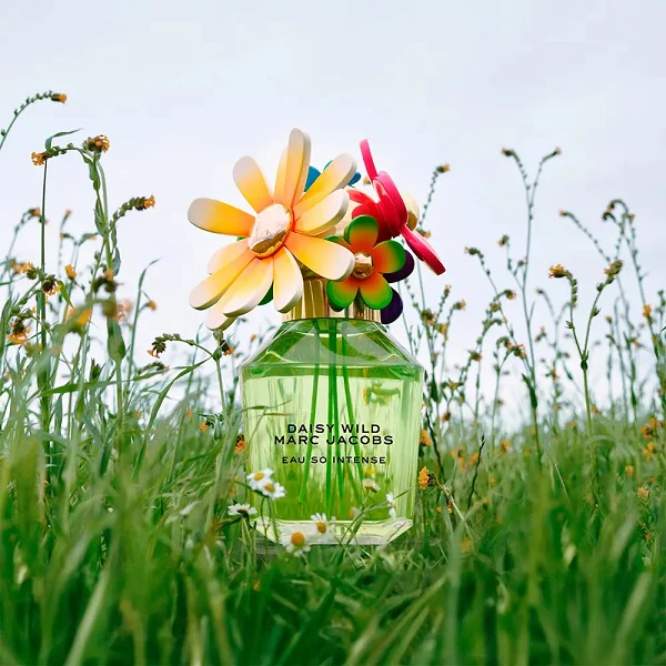 Marc Jacobs Daisy Wild Eau So Intense 50ml Eau De Parfum Spray - Image 4