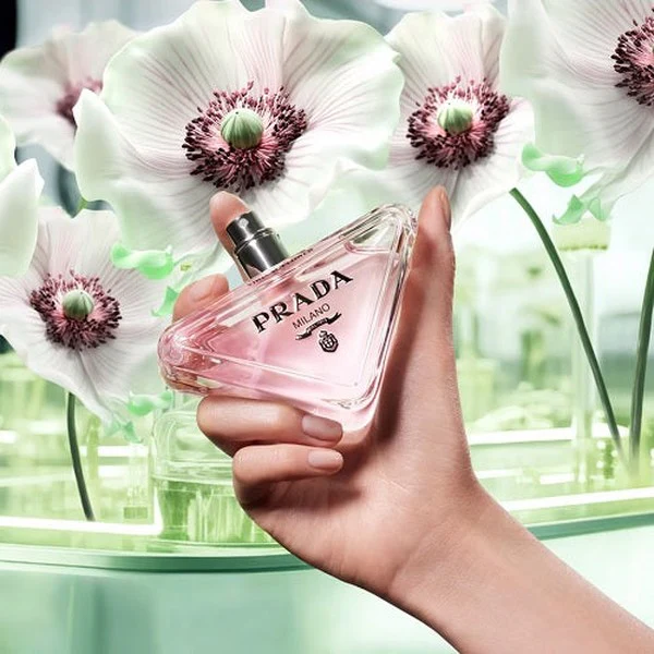 Prada Paradoxe Virtual Flower 30ml Eau De Parfum Refillable Spray - Image 3
